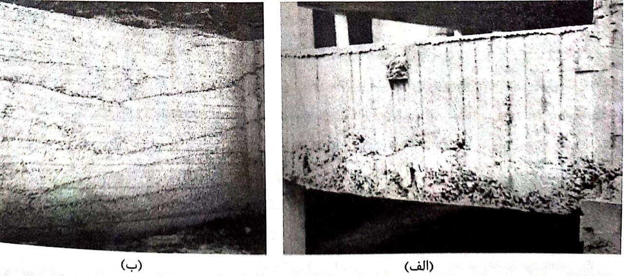 (الف) تراکم ناقص در قسمت تحتانی یک تیر بتن مسلح به طوری که سطح آن دچار پدیدهی در شدن" شده است. (ب) "کرمو شدن سطح و وجود تعداد زیادی درز سرد در بتن در اثر تراکم ناقص (بر کره از De Schutter و همکارانش (۲۰۰۸)