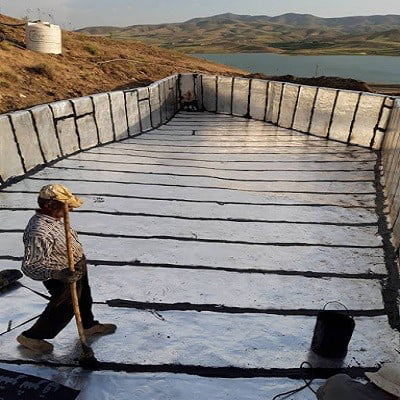 یک استخر عایق شده با ایزوگام